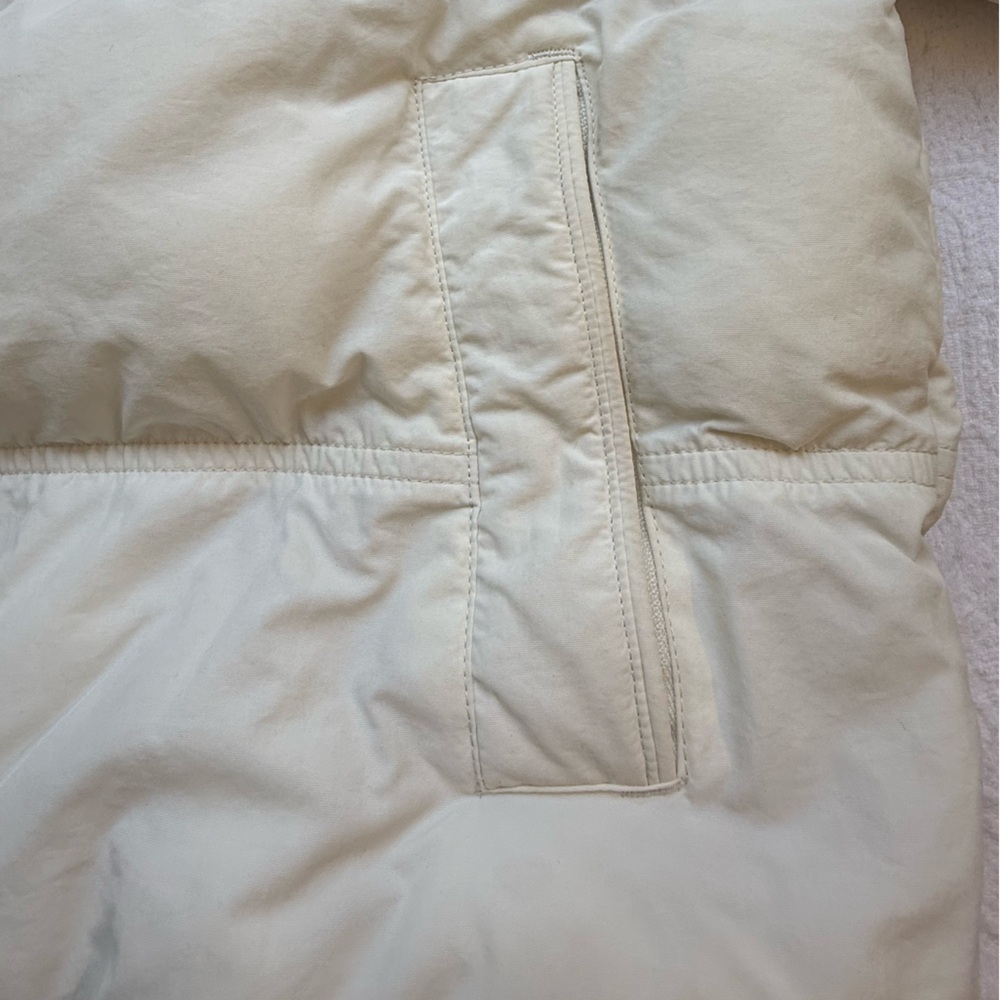 Nike Jordan White Puffer  Jscket with Tan Hood ,Unisex NWOT size XL YOUTH - Picture 8 of 16